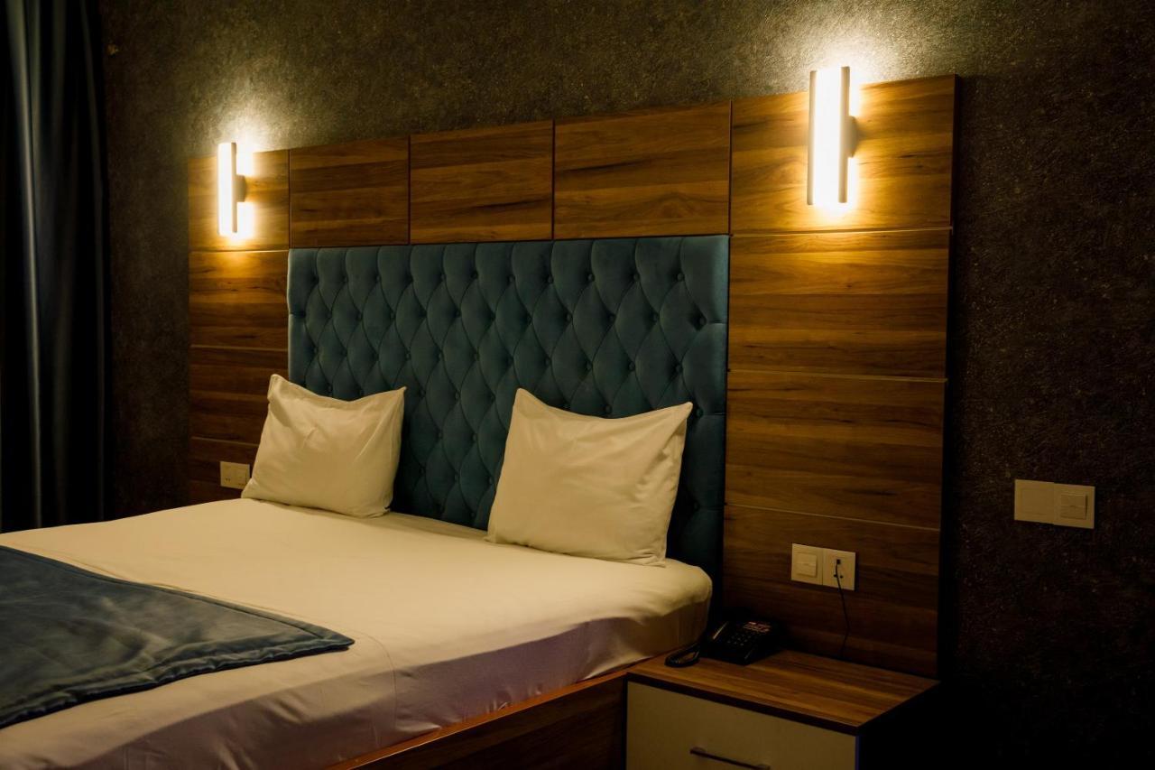 Royal Sapphire Hotel Baku Exterior photo